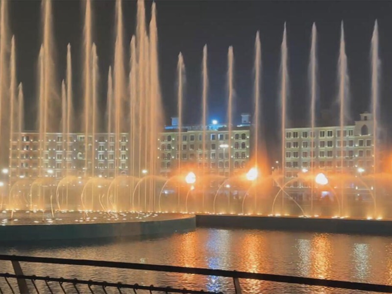 Gran fuente musical de Park View City en Islamabad, Pakistán